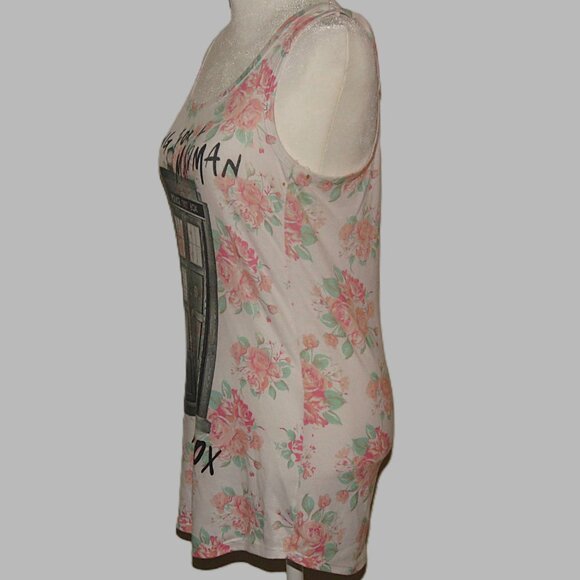 Ripple Junction Dr Who Waiting for Madman with a Box Women's T-Shirt Size S C136 - Picture 3 of 6